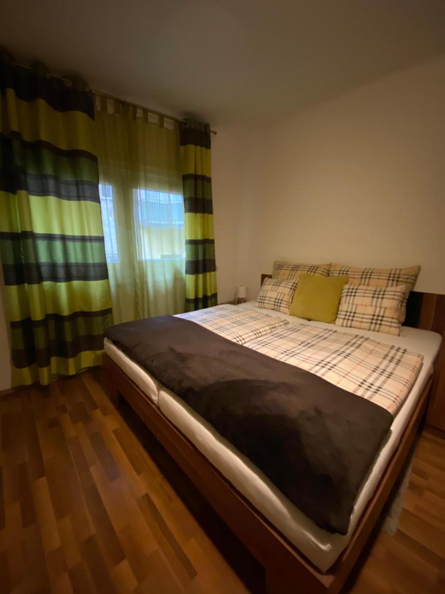 Come & Stay Apartments And Rooms City Center Budapest Exterior photo