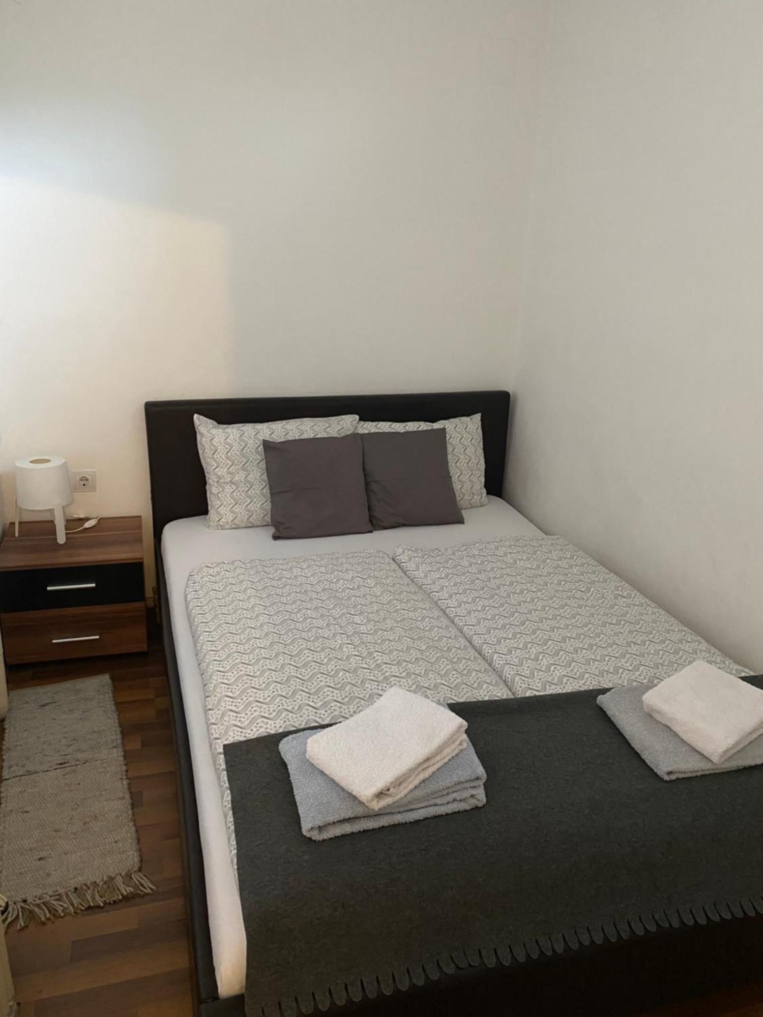 Come & Stay Apartments And Rooms City Center Budapest Exterior photo